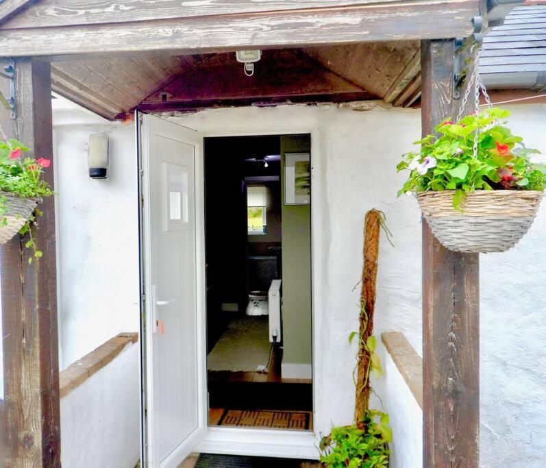 Stunning Annexe 1 Luxury Bedroom, Eating Area & Bathroom Only! Truro Esterno foto