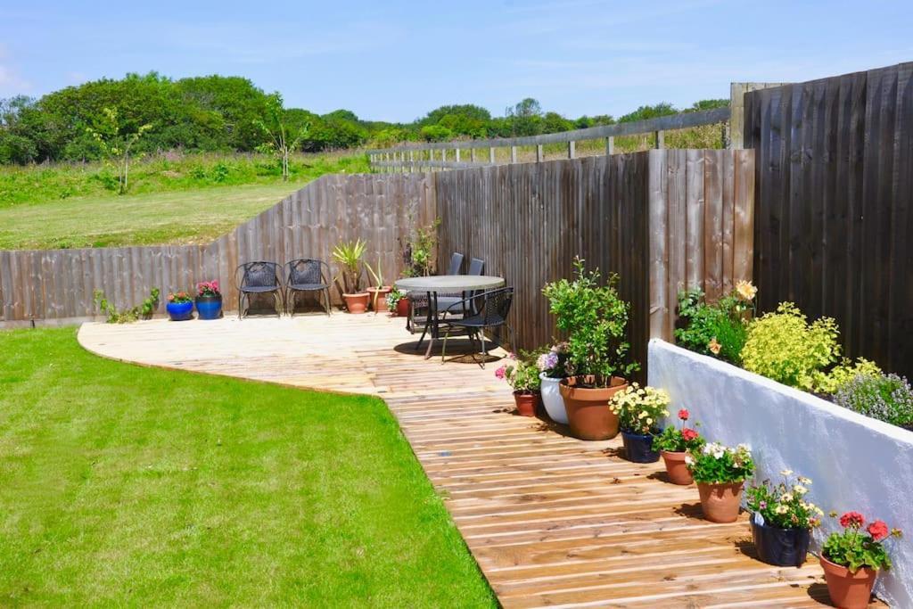 Stunning Annexe 1 Luxury Bedroom, Eating Area & Bathroom Only! Truro Esterno foto