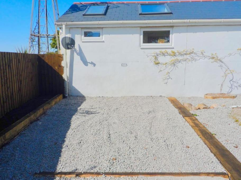 Stunning Annexe 1 Luxury Bedroom, Eating Area & Bathroom Only! Truro Esterno foto